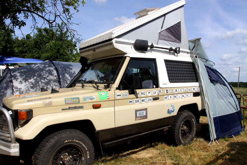 Toyota HZJ 73 - home made camper