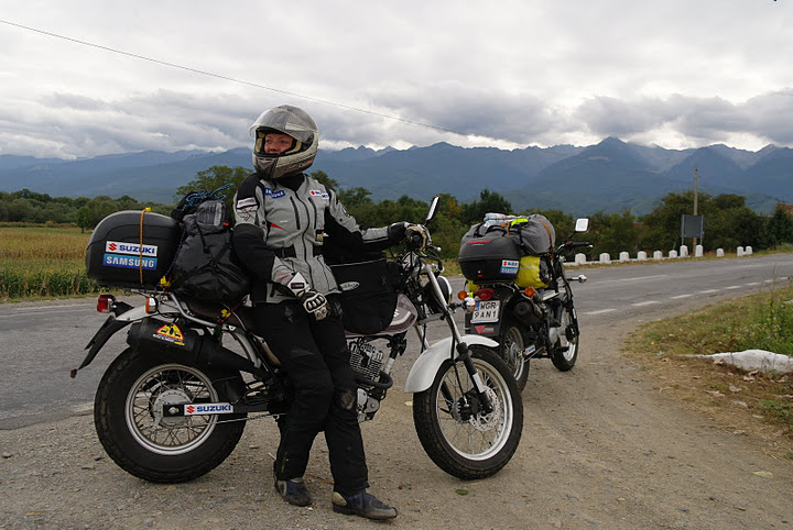 Dziewczyna na motocyklu - Riding Across Europe