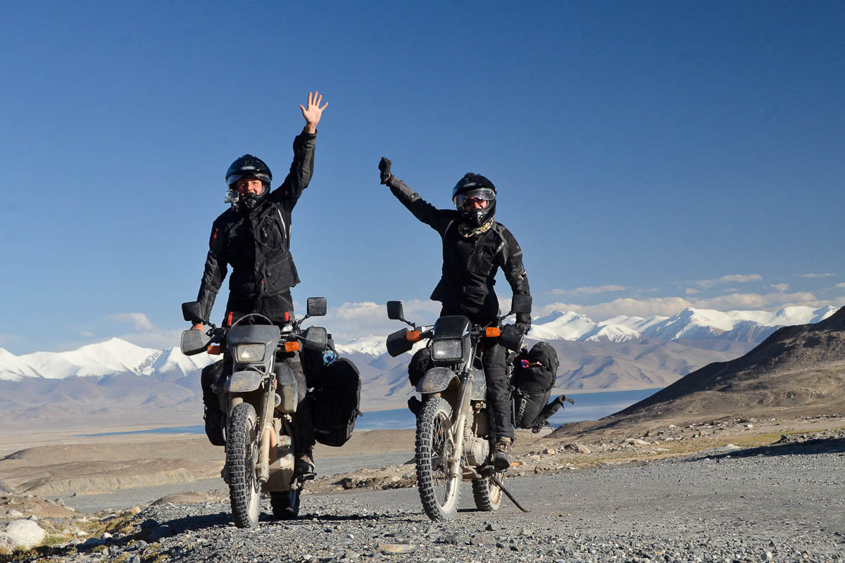 Pod Stopami Słońca - Motocyklami przez Azję Środkową, Pamir i Afganistan